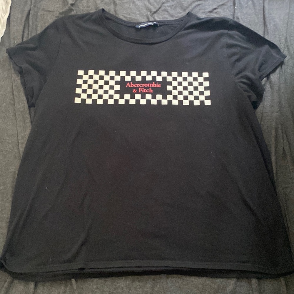 Graphic tee